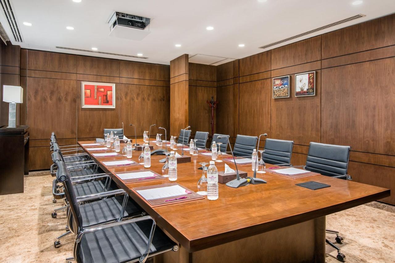 Crowne Plaza Madinah By Ihg Hotel Medina Exterior photo Boardroom at the Taj Mahal Palace