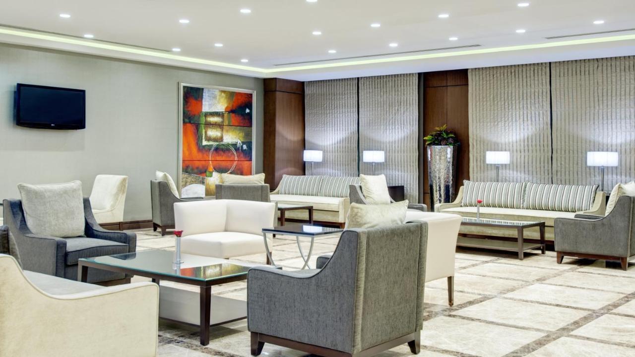 Crowne Plaza Madinah By Ihg Hotel Medina Exterior photo The lounge at the airport