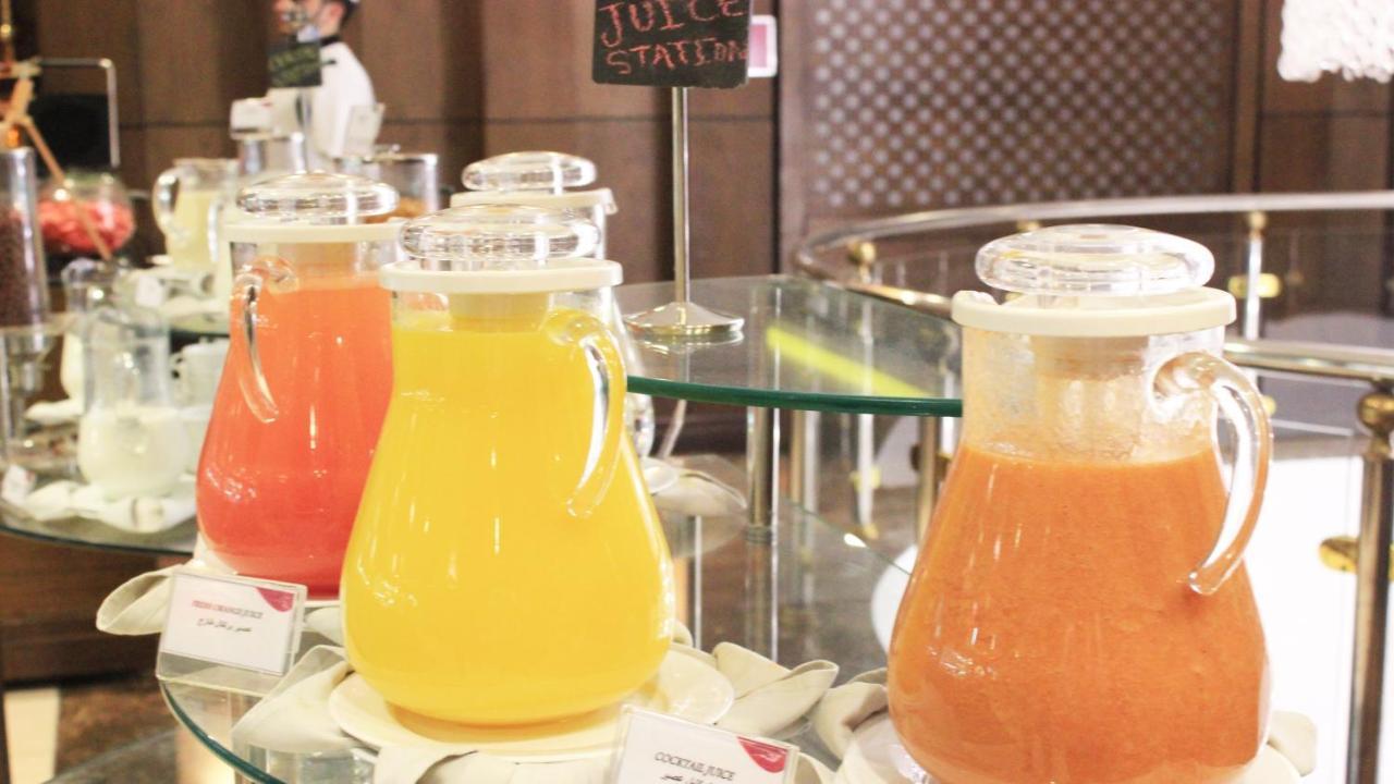 Crowne Plaza Madinah By Ihg Hotel Medina Exterior photo Juices