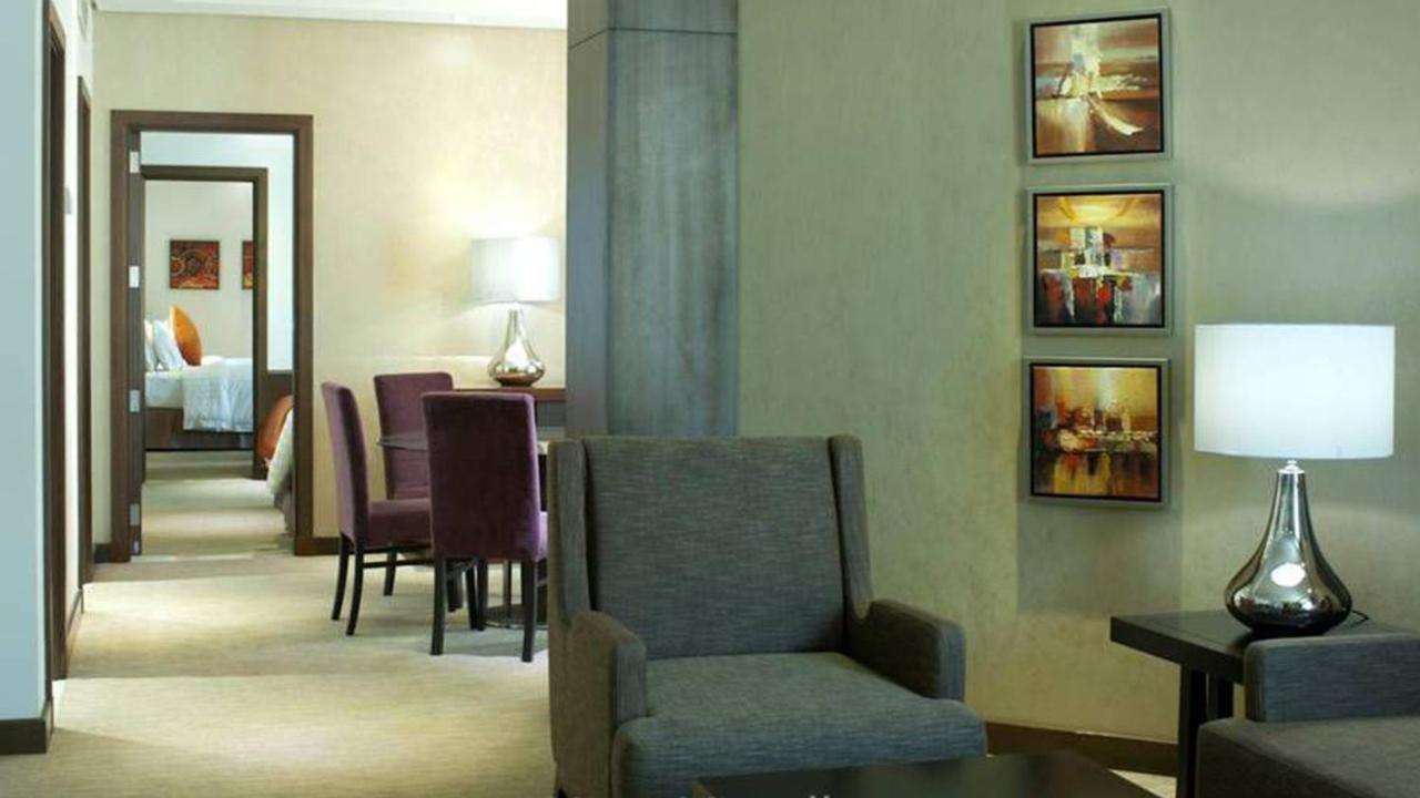 Crowne Plaza Madinah By Ihg Hotel Medina Exterior photo A suite at the hotel