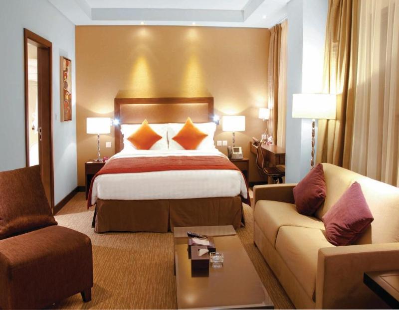 Crowne Plaza Madinah By Ihg Hotel Medina Exterior photo A room at the hotel